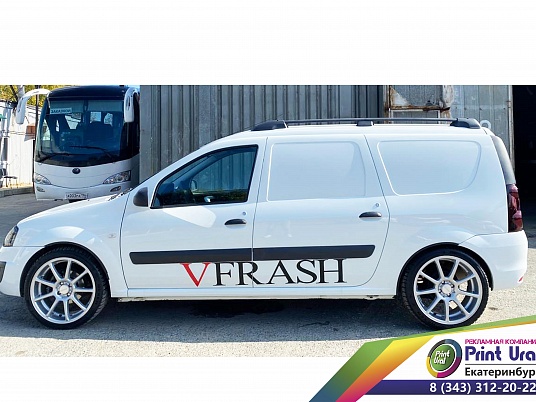 Плоттерные наклейки на авто