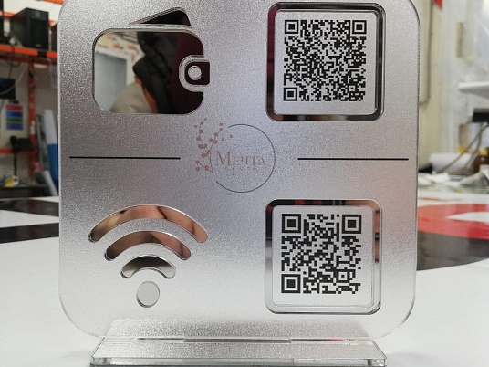 Настольная табличка с информацией